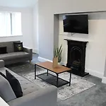 Mitre Centre Hotel 3*