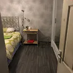 Female&family Single, Double And King Size With Shared Bathroom 홈스테이 맨체스터