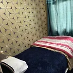 Female&family Single, Double And King Size With Shared Bathroom 홈스테이 *