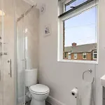 Stylish 3-bedroom 14mins To Co-op Live Arena