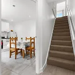 3 Bedroom House With 5 Beds And Parking 18lw * مانشستر