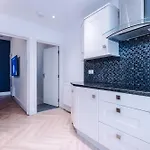 Stunning 5bed 3bath House, Parking, * Manchester