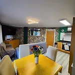 2 Bedroom Centre * Манчестер