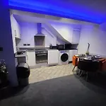 Charming Ground Floor Tudor Free Wifi * Manchester