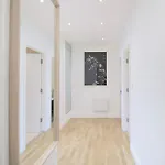 Large Centre Stylish And Spacious *