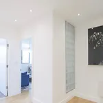 Apartment Large Centre Stylish And Spacious *