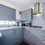 Cosy 3bdr House By Vista Short Lets & Serviced With Ps4 And Parking Prázdninový dům *