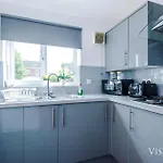 Cosy 3bdr House By Vista Short Lets & Serviced With Ps4 And Parking Prázdninový dům Manchester