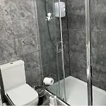 2-bed Sleeps 5 - Free Parking - Balcony Daire Manchester