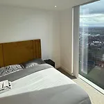 3bed Sleeps 6 - With Wifi Апартаменты