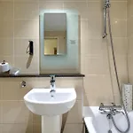 Airport By Dancenter 4* Manchester