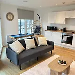 Apartment Spacious Ancoats -pool-gym-free Parking