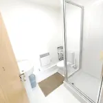 Апартаменты Modern 2 Bedroom Flat Close To Center Camp Street