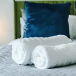 Stylish 2 Bed 2 Bath In Appartement *