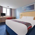 Travelodge Sportcity 3*