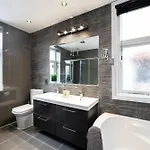 Modern 4 Bedroom Victorian Private Detached Close To Villa Manchester