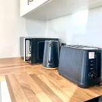 Lux Stylish 2 Bed High Rise With Parking And Balcony Apartmán *