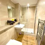 Apartmán Lux Stylish 2 Bed High Rise With Parking And Balcony