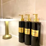 Lux Stylish 2 Bed High Rise With Parking And Balcony Apartmán