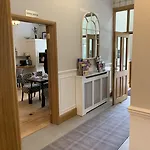 Westlynn Hotel & Apartments Free Parking Near Manchester Centre Hotel 3*