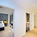 Lägenhetshotell Staycity Piccadilly 4*