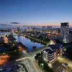 2 Bed Ensuite With Fantastic Night View And Old Trafford Stadium * Manchester