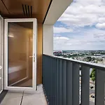 2 Bed Ensuite With Fantastic Night View And Old Trafford Stadium Manchester