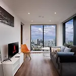 Apartmán 2 Bed Ensuite With Fantastic Night View And Old Trafford Stadium *