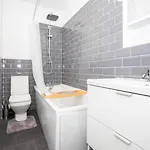 Modern Townhouse - Sleeps 14 - Free Parking Prázdninový dům