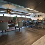 For Students Only - Victoria Point In * Manchester