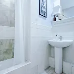 2br Heights Sleeps 7 Parking & Wifi Lejlighed