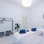 Sleep7, Pool Table, Ttennis, Free Parking, 3br