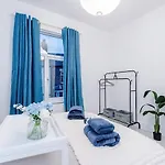 Sleep7, Pool Table, Ttennis, Free Parking, 3br *