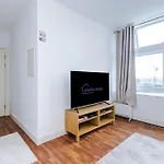 Lejlighed 2br Heights Sleeps 7 Parking & Wifi Manchester