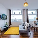 Lejlighed 2br Heights Sleeps 7 Parking & Wifi *