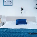 2br Heights Sleeps 7 Parking & Wifi Lejlighed