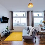 2br Heights Sleeps 7 Parking & Wifi Lejlighed