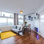 Lejlighed 2br Heights Sleeps 7 Parking & Wifi Manchester