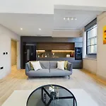 Luxury Unique 2bedroom Centre *