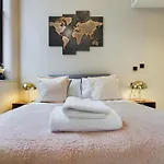 Luxury Unique 2bedroom Centre *
