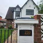 Luxury Free Wifi Old Trafford Manchester