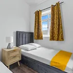 بيت للعطل 3 Bedroom House 4 Beds Free Parking 2sd