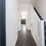 The Groves Room 4- Close To Mri, City Centre & Uni Vakantiehuis