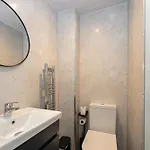 The Groves House- 4 En-suite Beds, Close To Hospital & Mcr Uni *