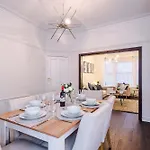 Oldtrafford - Sleeps 6 - Free Parking - Free Wifi * Manchester