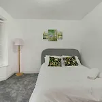 Guestready - Charming Retreat With Private Patio Manchester