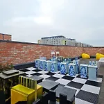 Holiday home Sleek 4br Townhouse-rooftop-hot Tub Prime Location *