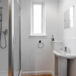 度假居 Chic 3bd Abode With Pool Table - Etihad - Coop Live - Free Parking *
