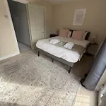 Cosy 4br House, West Didsbury, Bars And Restaurants Close By, Free Parking, Sleeps 8 Prázdninový dům Manchester