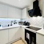 Chic - Walk Everywhere - Piccadilly, Ancoats & Nq